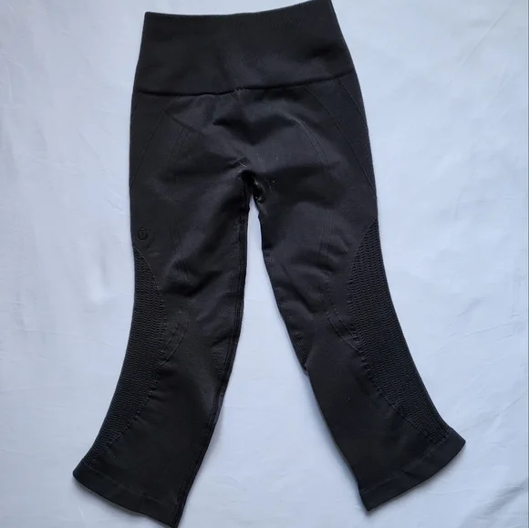 Lululemon Flow & Go Crop - Picture 7 of 15